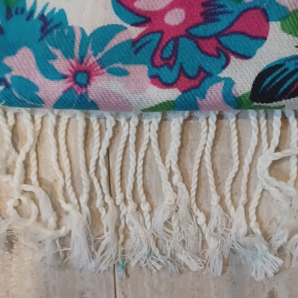 Pashmina Multi-Colored Butterfly 🦋 Floral Over-Sized Shawl/Wrap - Picture 2 of 6